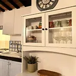La Tana Del Priore Apartament *