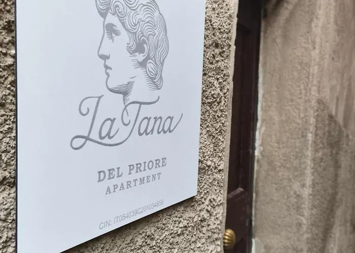 La Tana Del Priore Apartment *